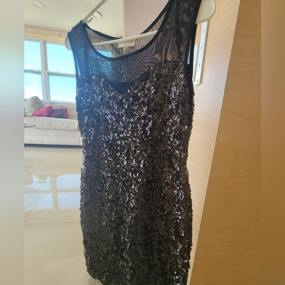 DRESS - Picture 2 of 4